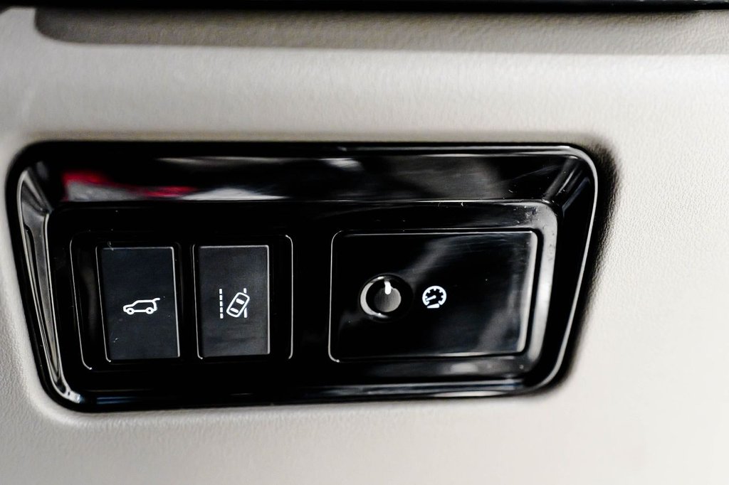 Used Jaguar F-Pace 2016 for sale - 76417088: Photo 18