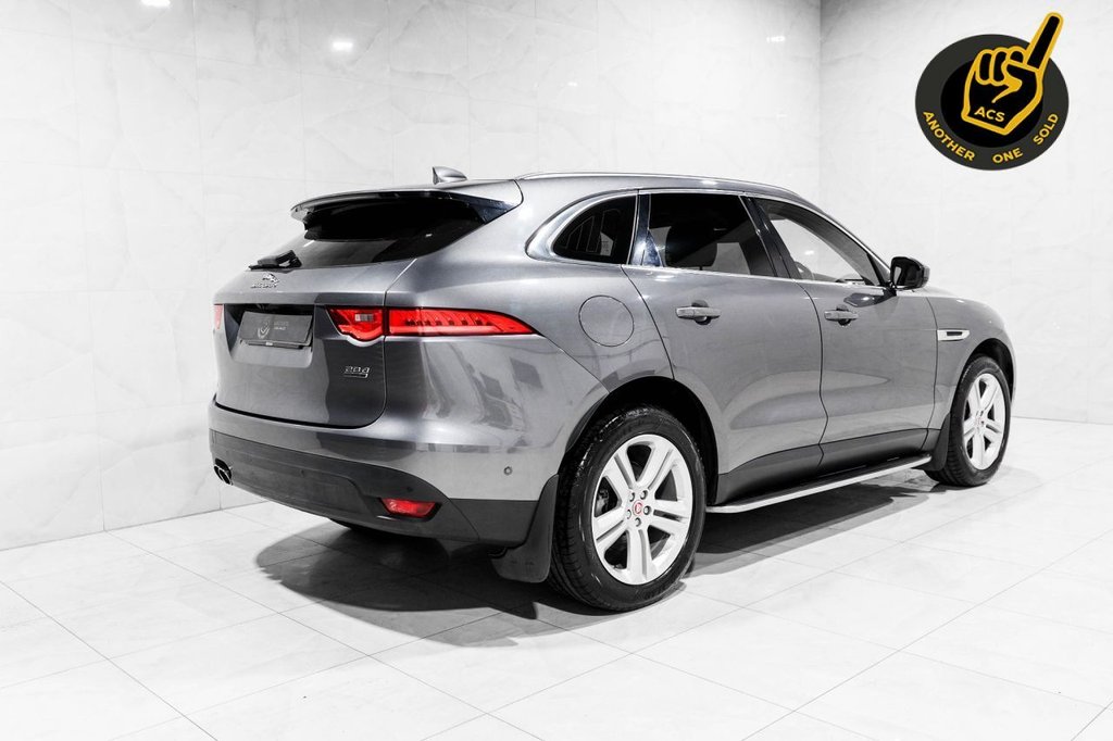 Used Jaguar F-Pace 2016 for sale - 76417088: Photo 2