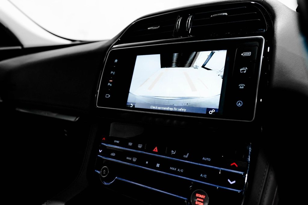 Used Jaguar F-Pace 2016 for sale - 76417088: Photo 23