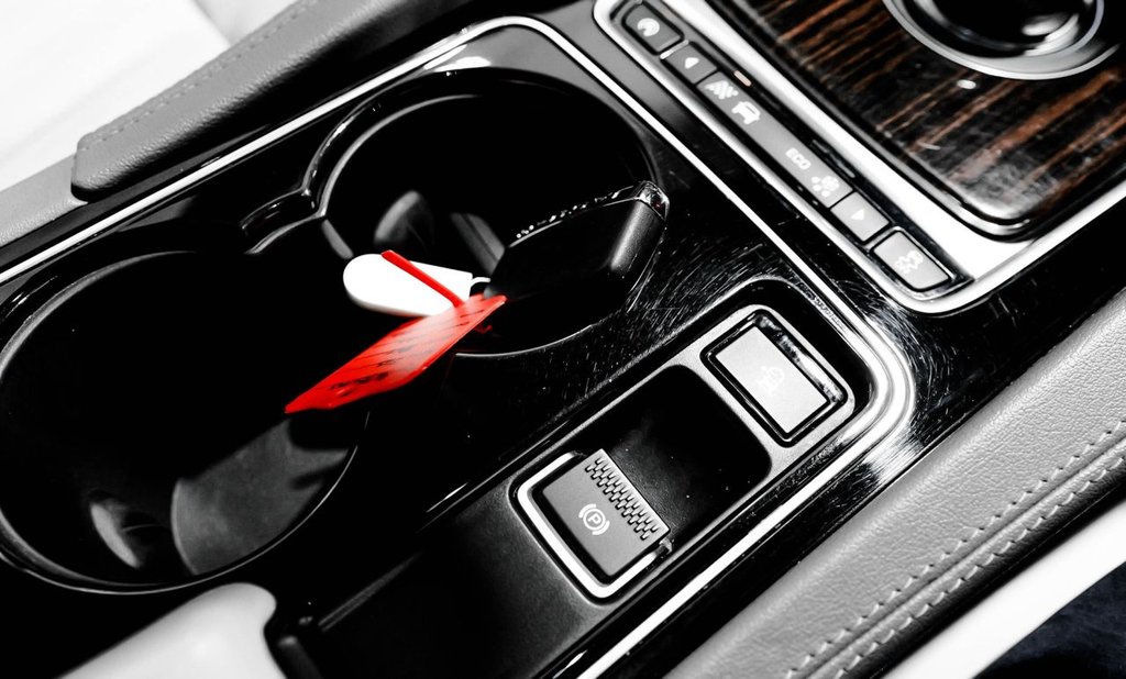 Used Jaguar F-Pace 2016 for sale - 76417088: Photo 26