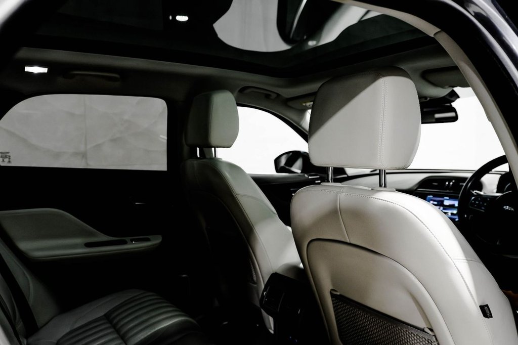 Used Jaguar F-Pace 2016 for sale - 76417088: Photo 30