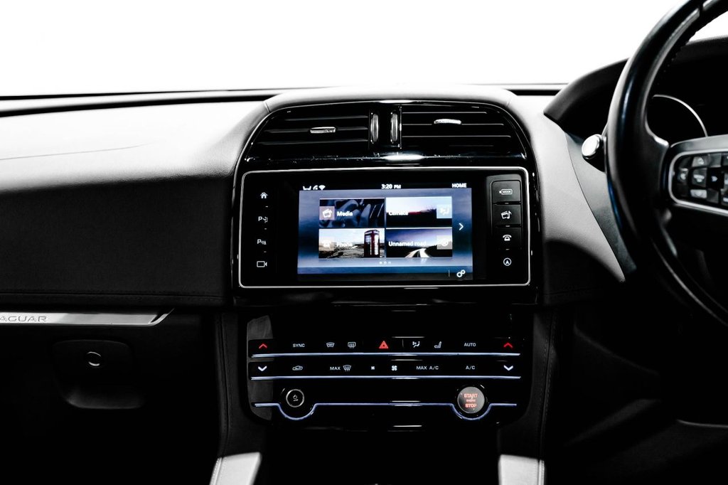 Used Jaguar F-Pace 2016 for sale - 76417088: Photo 33