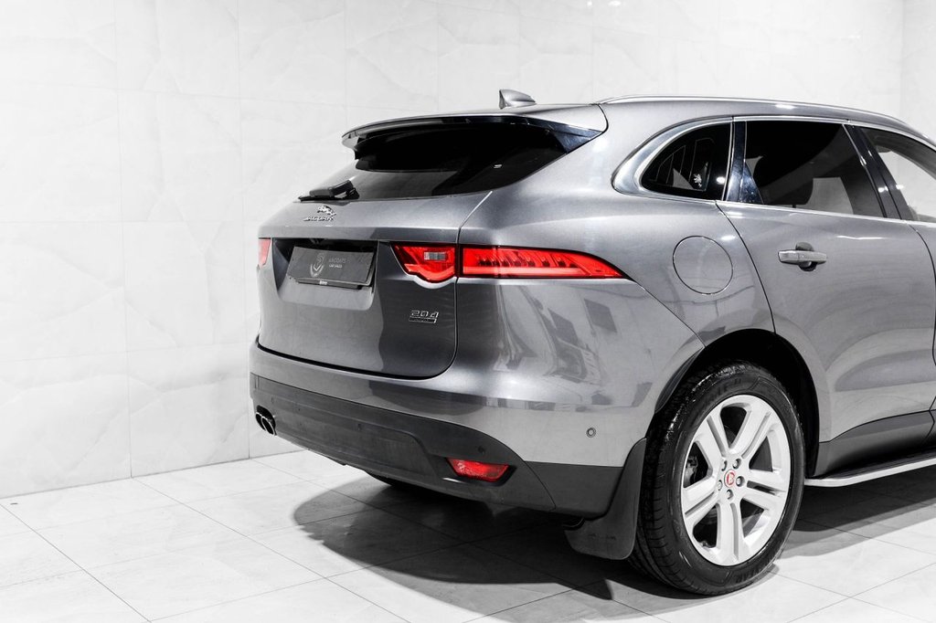Used Jaguar F-Pace 2016 for sale - 76417088: Photo 4