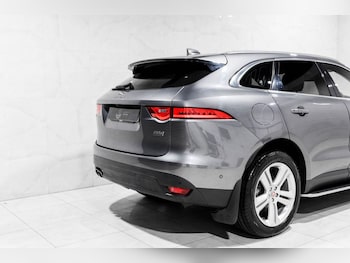 Used Jaguar F-Pace 2016 for sale - 76417088: Photo