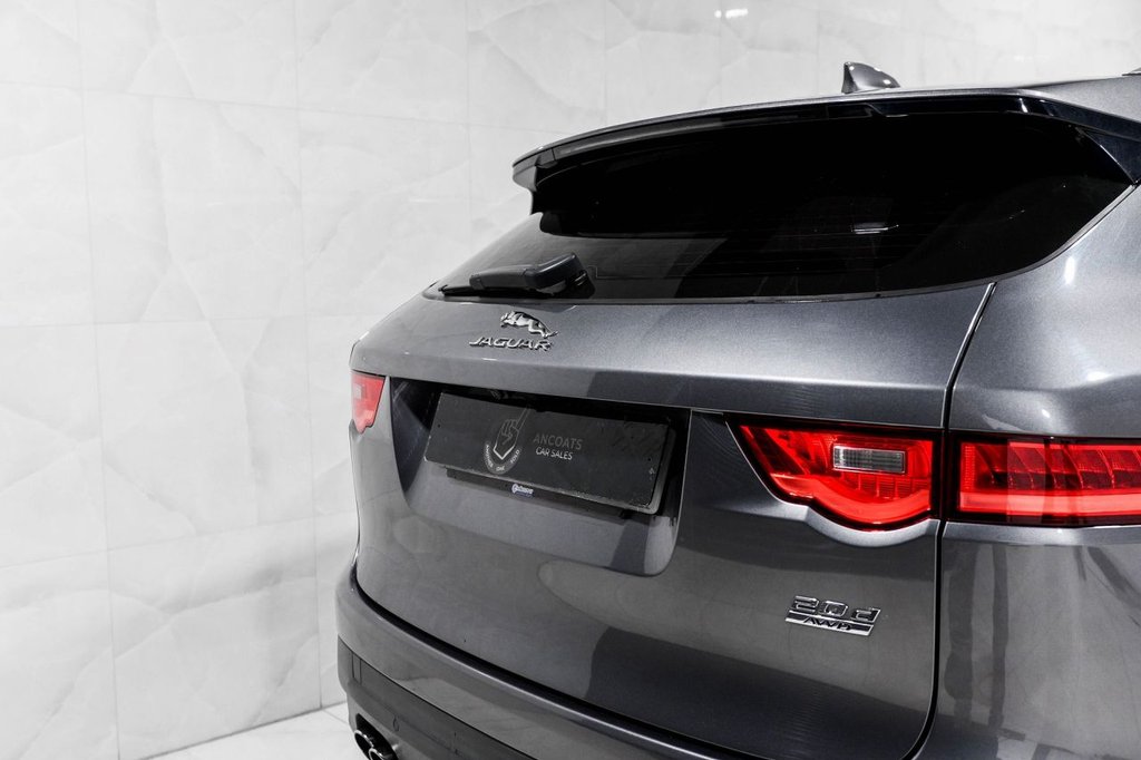 Used Jaguar F-Pace 2016 for sale - 76417088: Photo 5