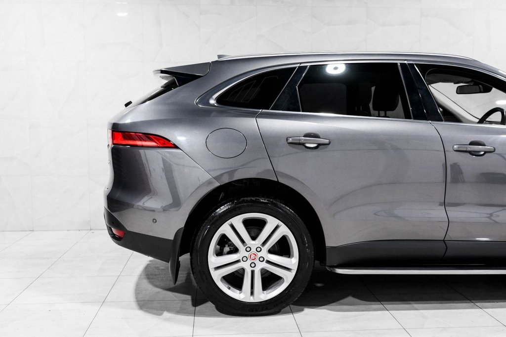 Used Jaguar F-Pace 2016 for sale - 76417088: Photo 8