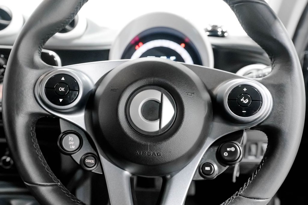 Used smart fortwo 2018 for sale - 76417223: Photo 17