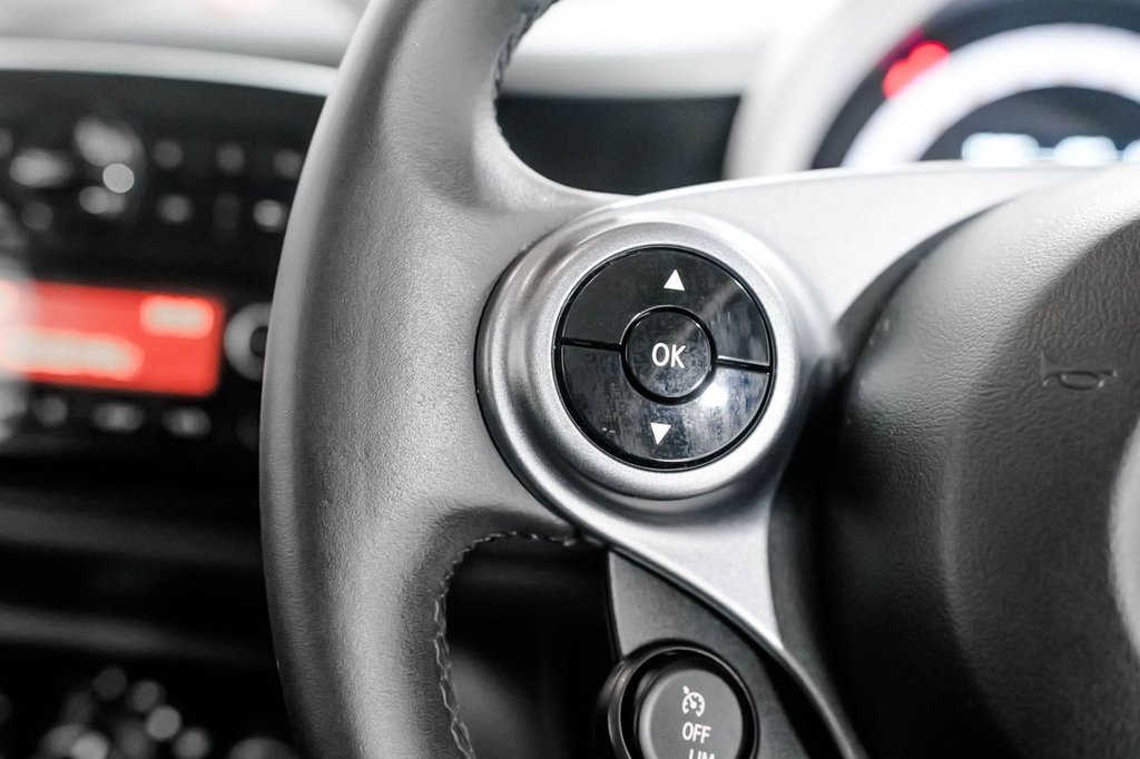 Used smart fortwo 2018 for sale - 76417223: Photo 18