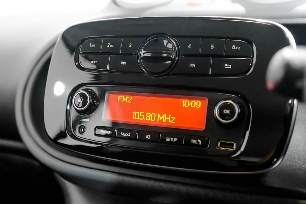 Used smart fortwo 2018 for sale - 76417223: Photo 25