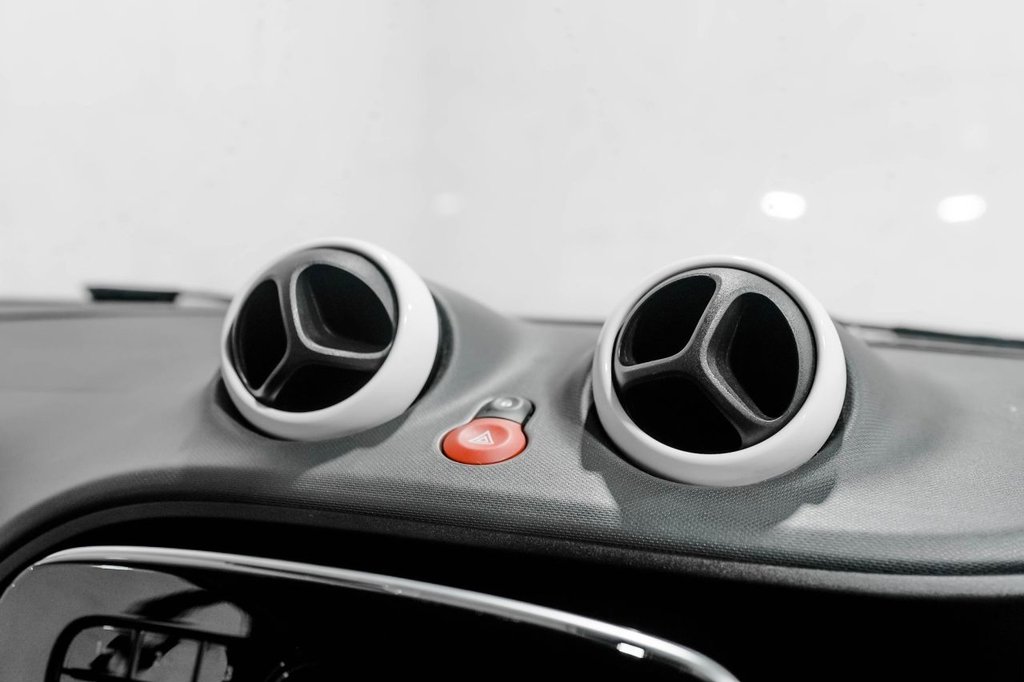 Used smart fortwo 2018 for sale - 76417223: Photo 31