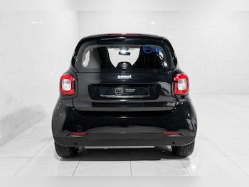 Used smart fortwo 2018 for sale - 76417223: Photo