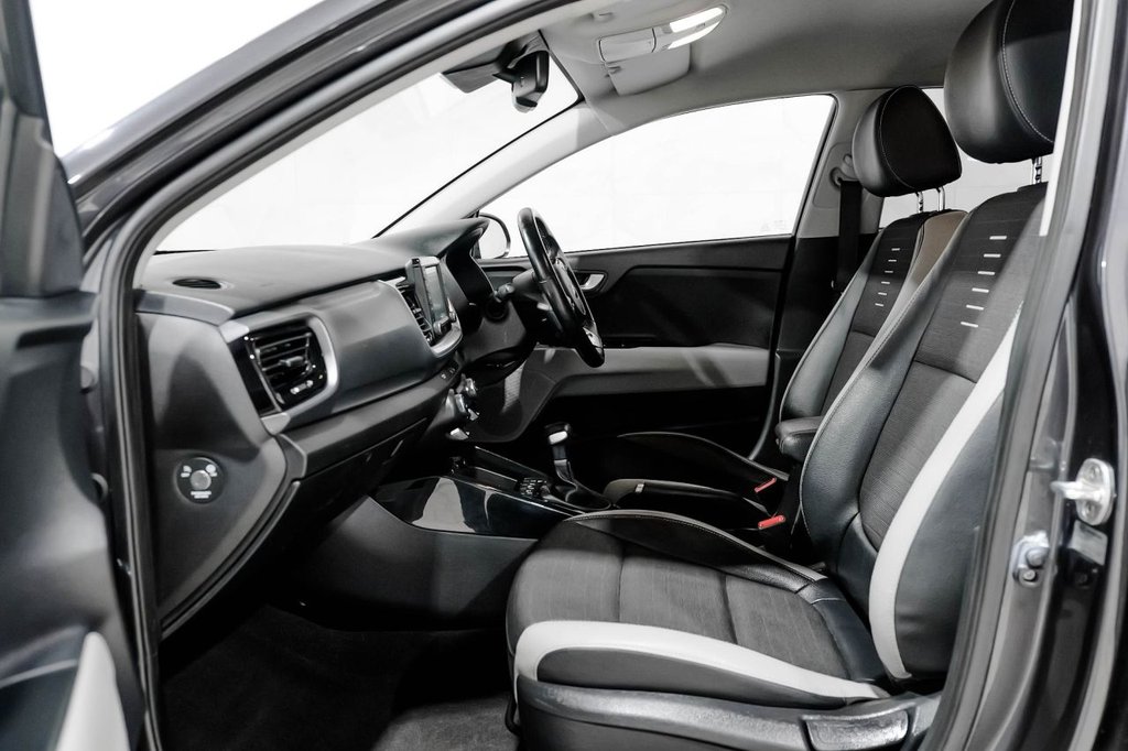 Used Kia Stonic 2020 for sale - 76416933: Photo 13