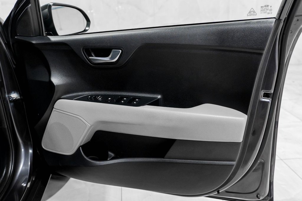 Used Kia Stonic 2020 for sale - 76416933: Photo 27