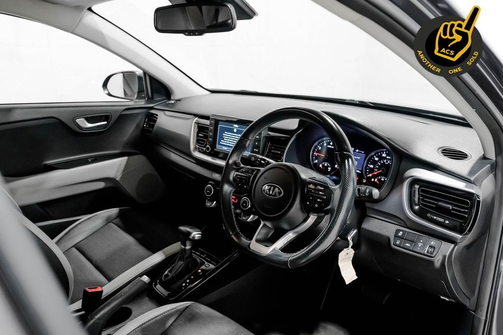 Used Kia Stonic 2020 for sale - 76416933: Photo 3