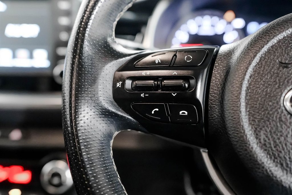 Used Kia Stonic 2020 for sale - 76416933: Photo 35