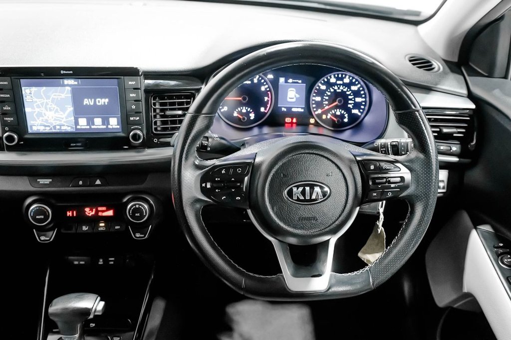 Used Kia Stonic 2020 for sale - 76416933: Photo 44