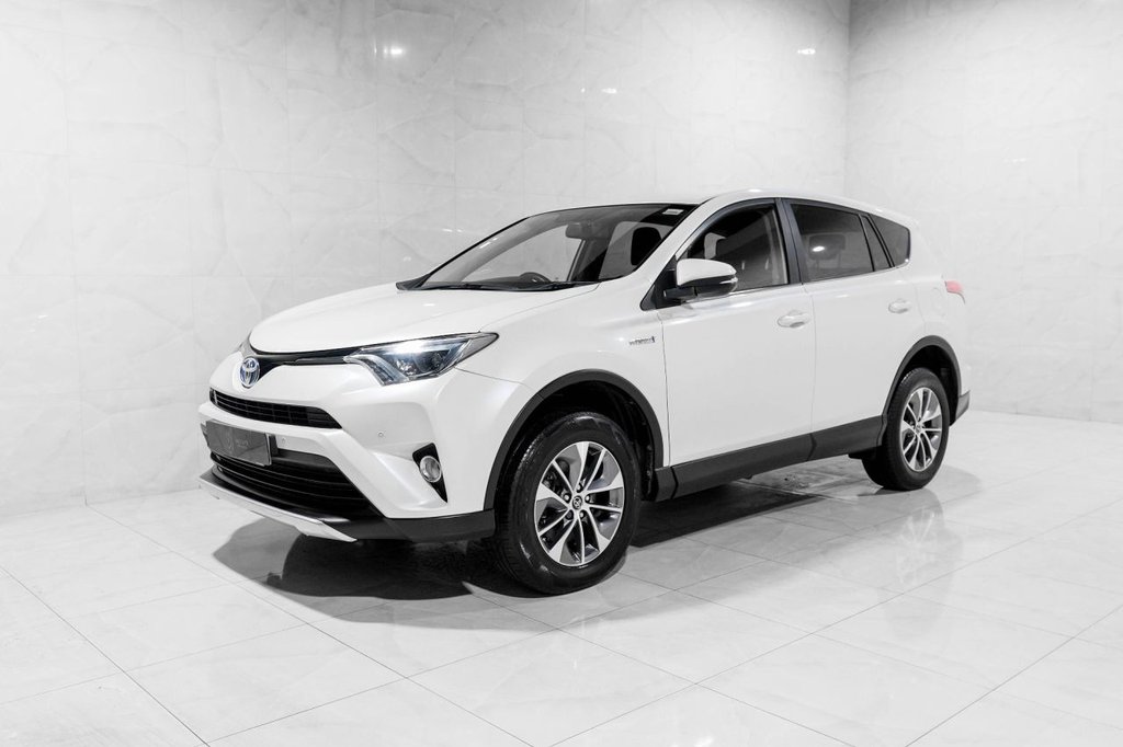 Used Toyota RAV4 2016 for sale - 77436964: Photo 2