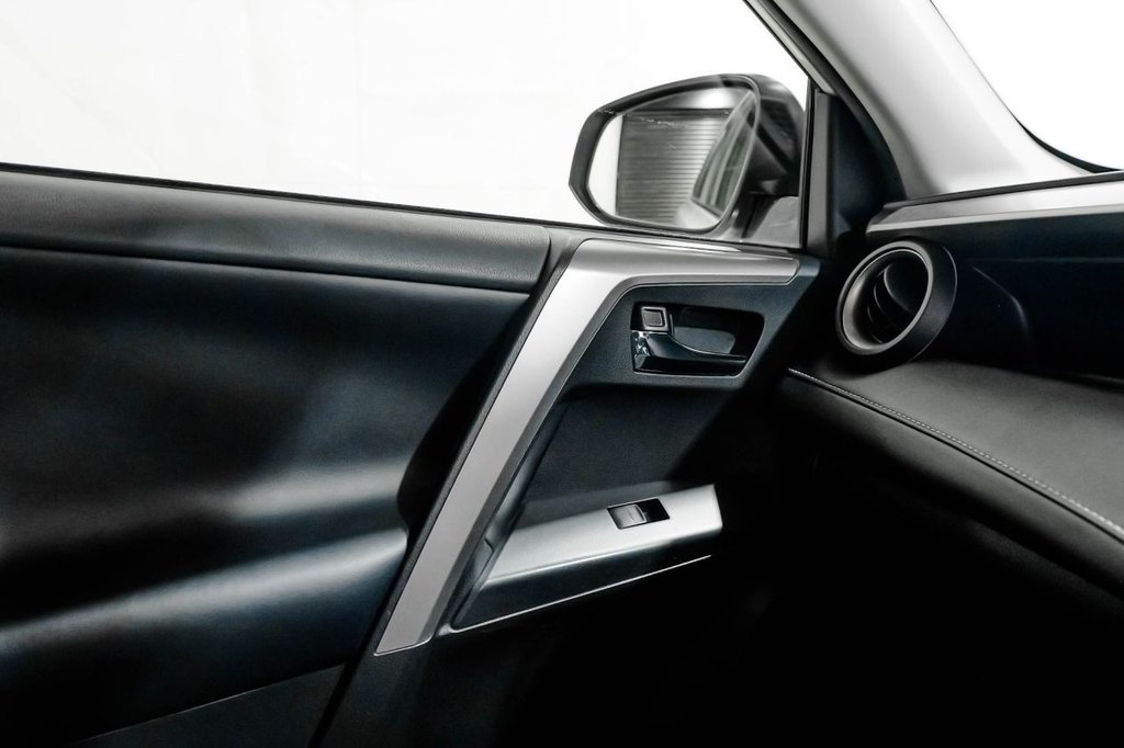 Used Toyota RAV4 2016 for sale - 77436964: Photo 38