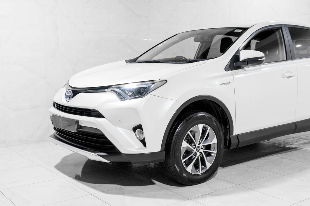Used Toyota RAV4 2016 for sale - 77436964: Photo 4