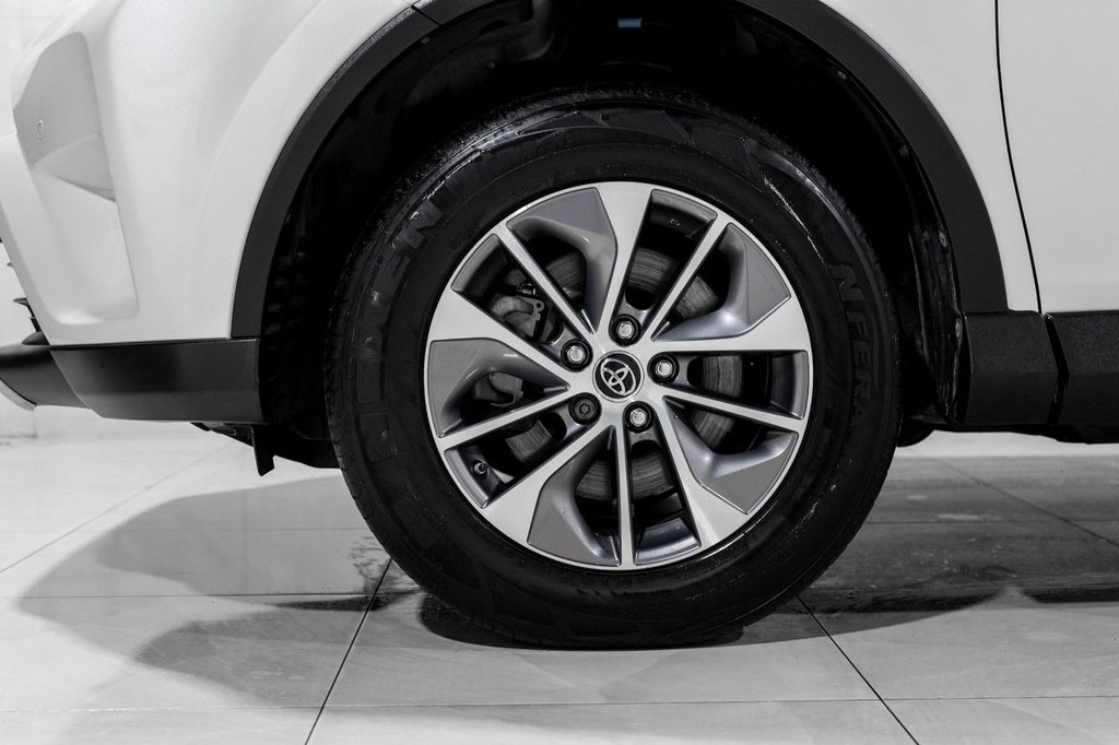 Used Toyota RAV4 2016 for sale - 77436964: Photo 8