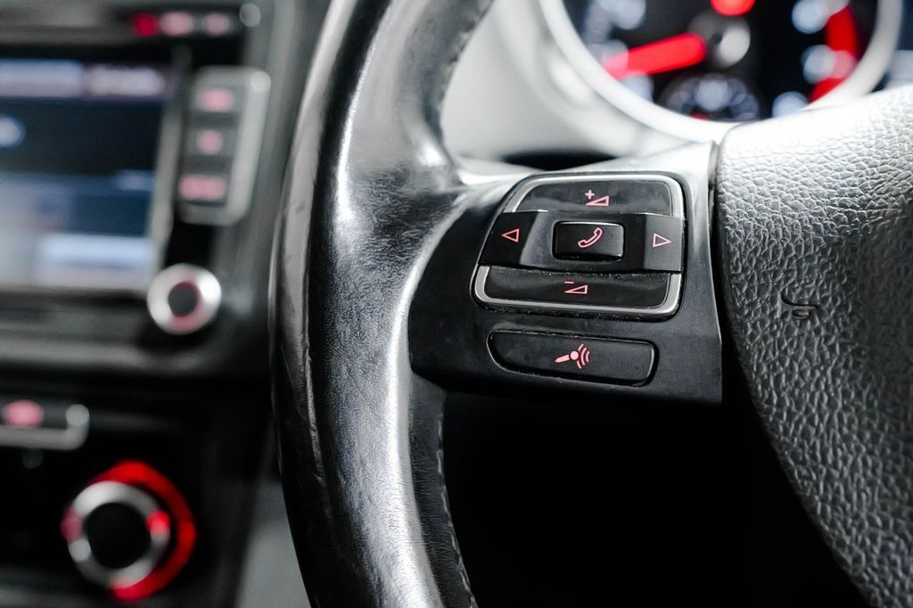 Used Volkswagen Golf 2013 for sale - 76417021: Photo 17