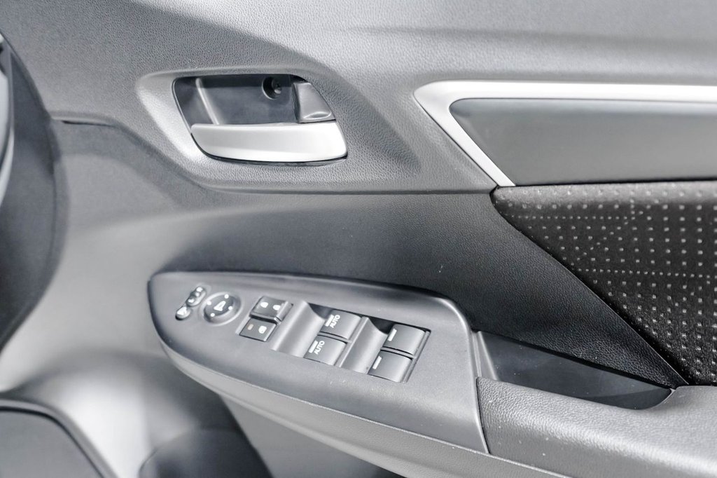 Used Honda Jazz 2017 for sale - 76416885: Photo 15