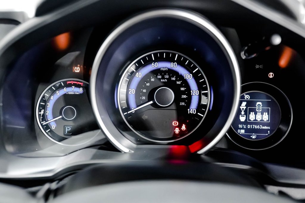 Used Honda Jazz 2017 for sale - 76416885: Photo 17