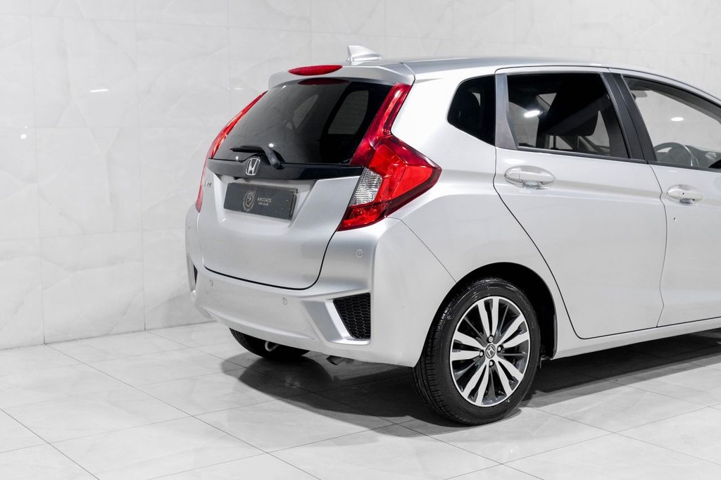 Used Honda Jazz 2017 for sale - 76416885: Photo 4