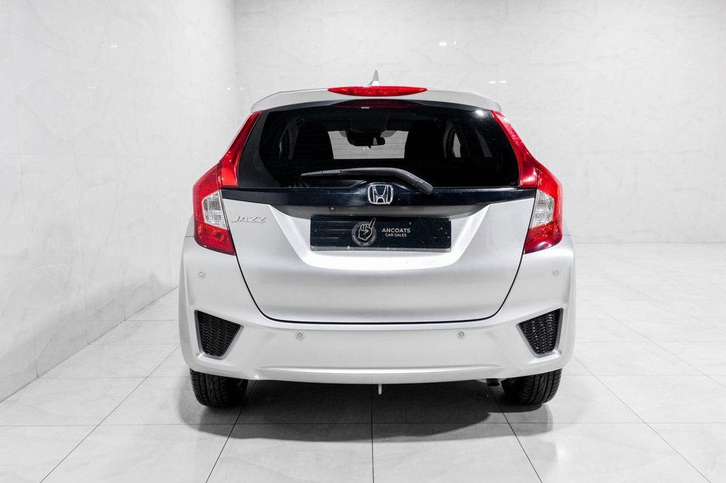 Used Honda Jazz 2017 for sale - 76416885: Photo 7