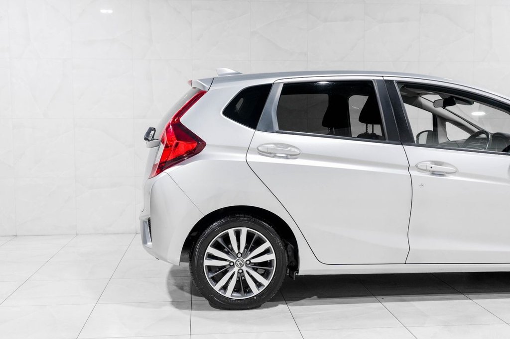 Used Honda Jazz 2017 for sale - 76416885: Photo 9