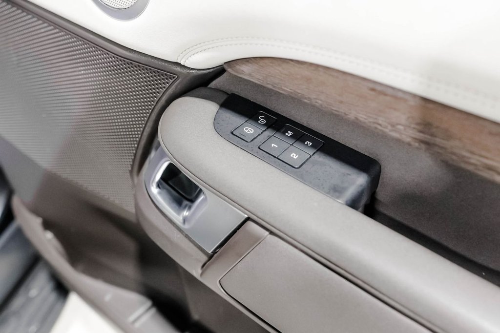 Used Land Rover Discovery 2017 for sale - 76416886: Photo 13