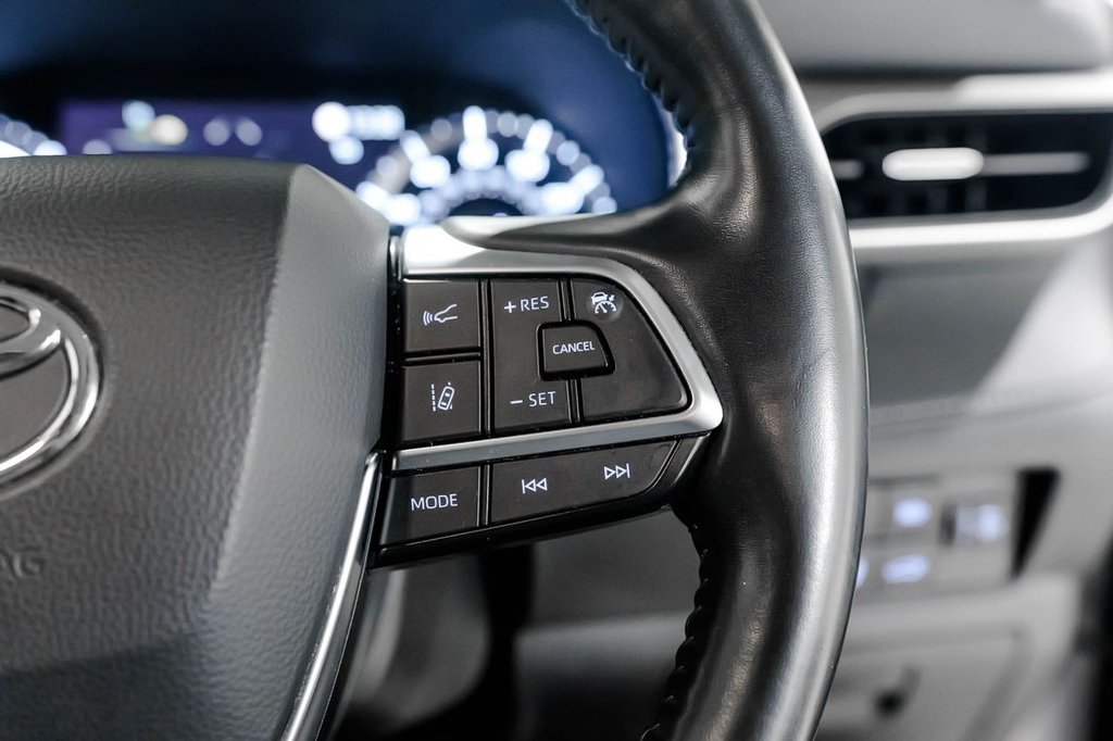 Used Toyota Highlander 2021 for sale - 77564002: Photo 40