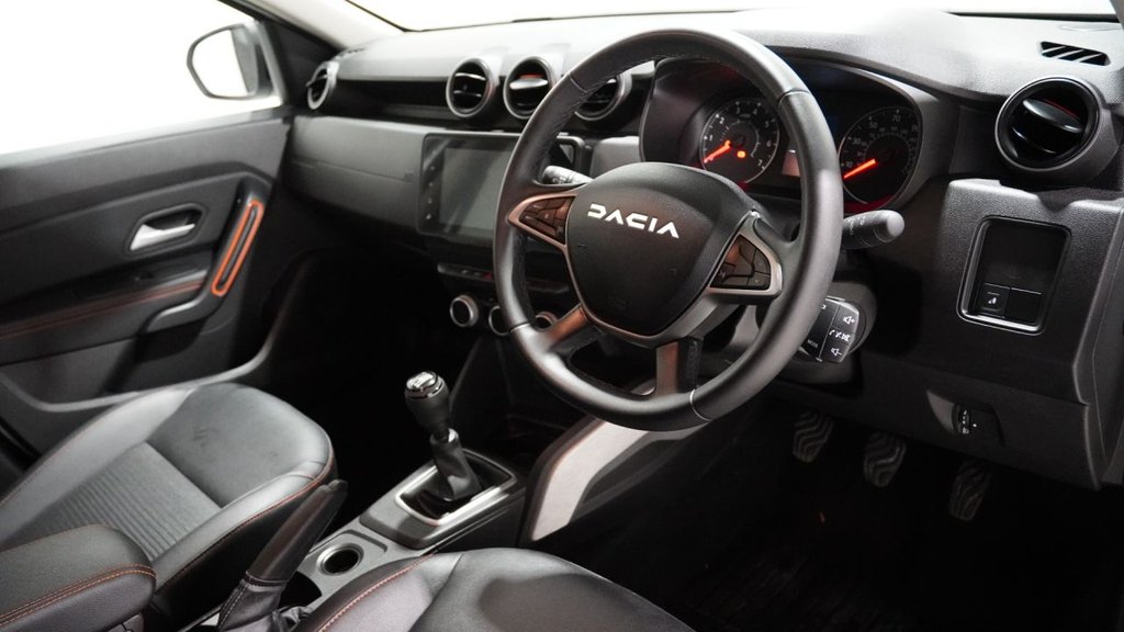 Used Dacia Duster 2023 for sale - 78068311: Photo 2