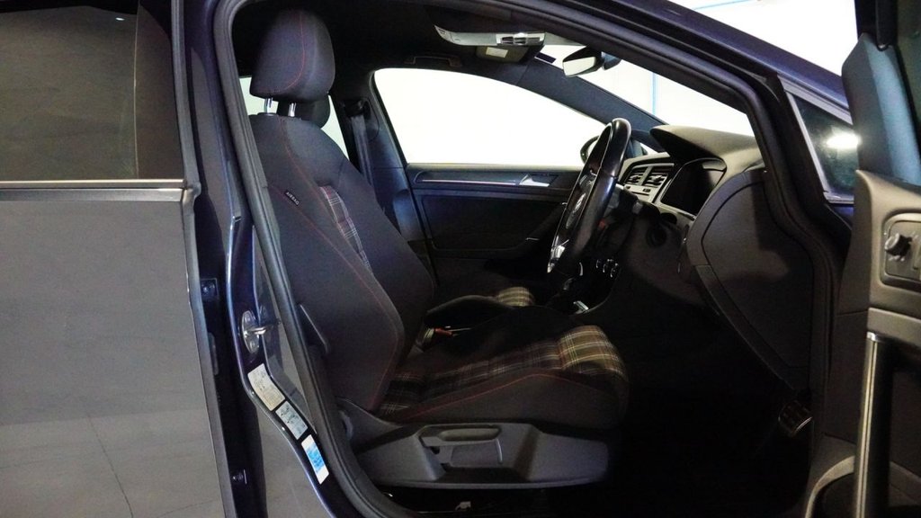 Used Volkswagen Golf 2019 for sale - 77642975: Photo 18