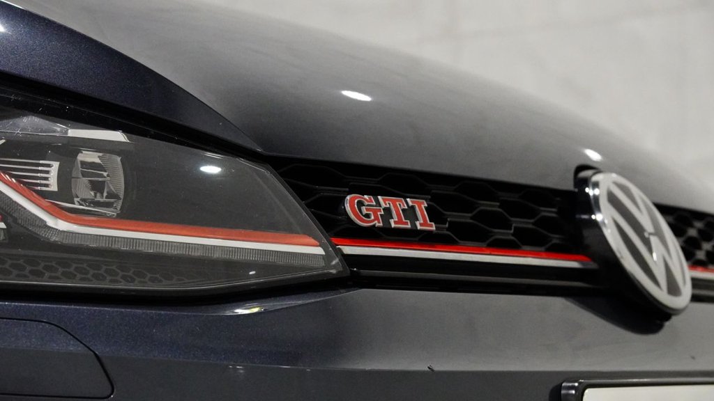 Used Volkswagen Golf 2019 for sale - 77642975: Photo 24