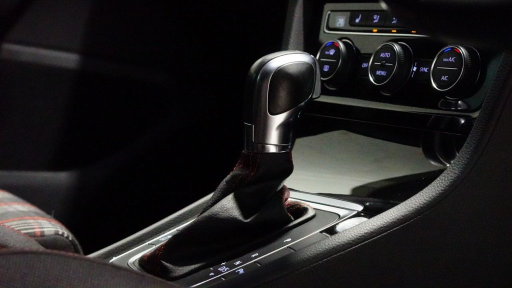 Used Volkswagen Golf 2019 for sale - 77642975: Photo 30