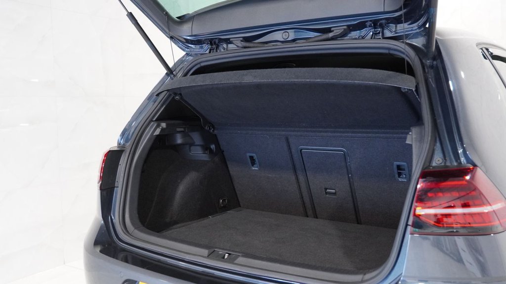 Used Volkswagen Golf 2019 for sale - 77642975: Photo 38