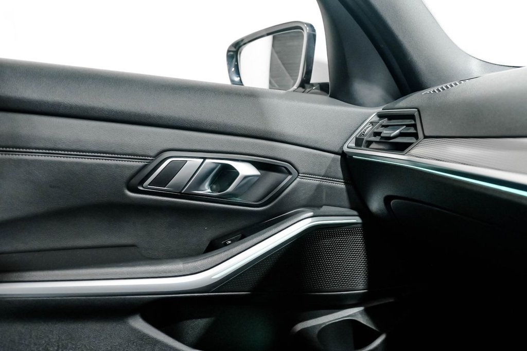 Used BMW 3 Series 2019 for sale - 76416980: Photo 43