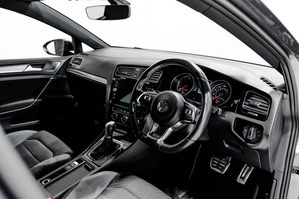 Used Volkswagen Golf 2018 for sale - 76546454: Photo 18
