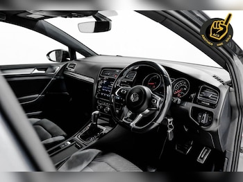 Used Volkswagen Golf 2018 for sale - 76546454: Photo