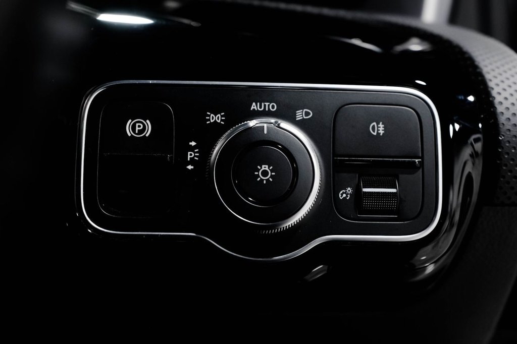 Used Mercedes-Benz A-Class 2019 for sale - 76482415: Photo 32