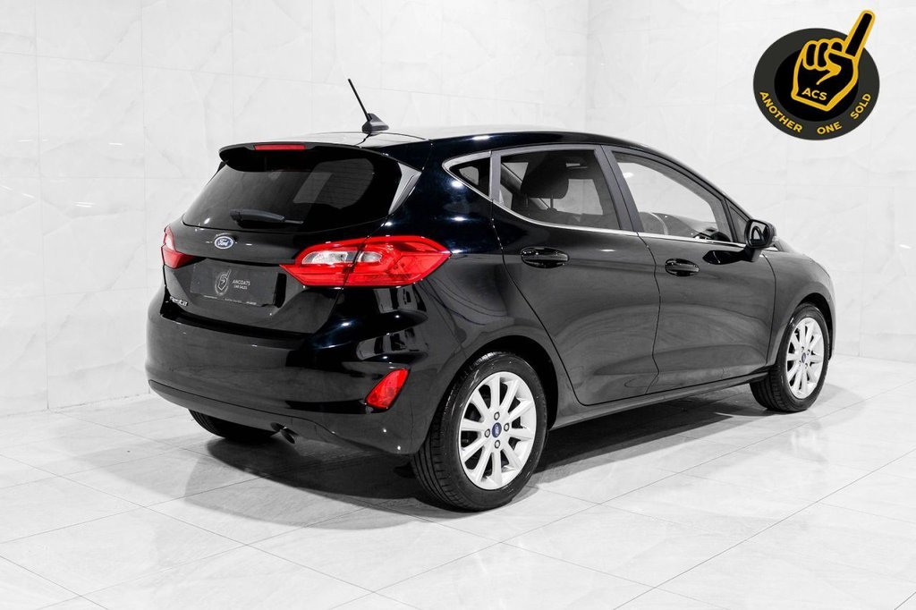 Used Ford Fiesta 2019 for sale - 76417042: Photo 2