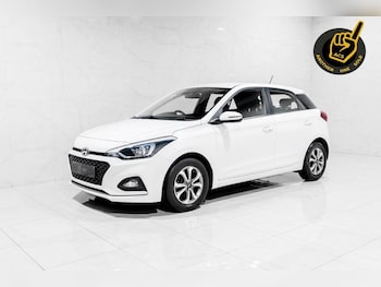 Used Hyundai i20 2019 for sale - 76520630: Photo
