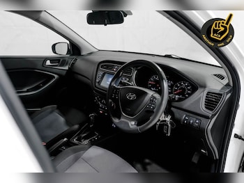 Used Hyundai i20 2019 for sale - 76520630: Photo