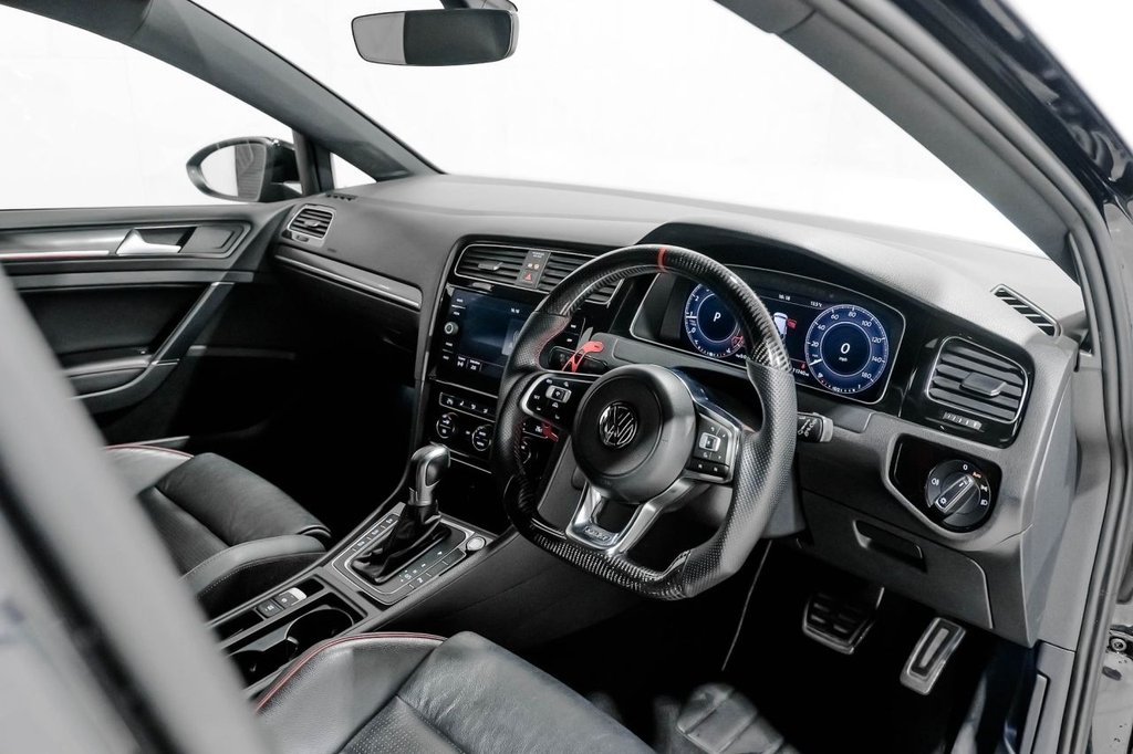 Used Volkswagen Golf 2017 for sale - 76417087: Photo 17