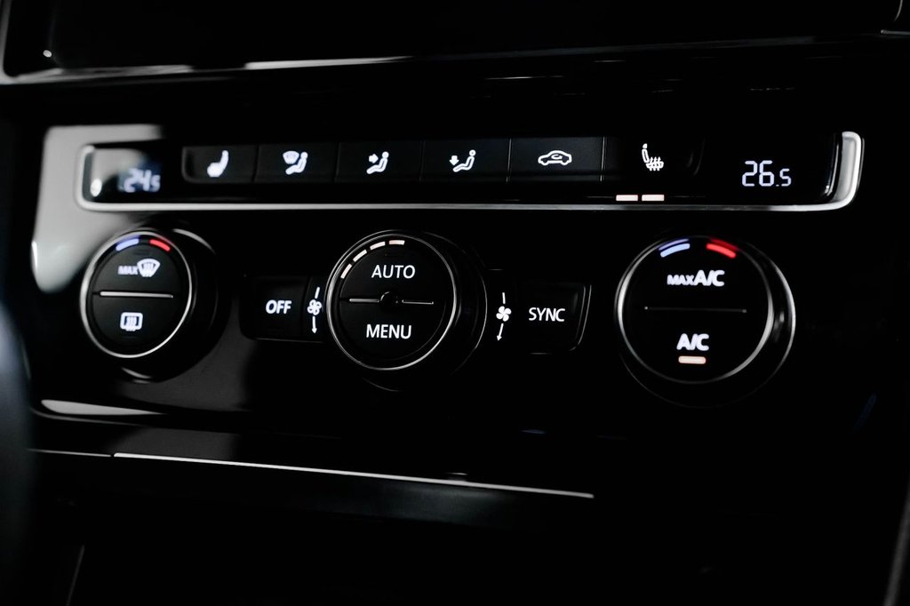 Used Volkswagen Golf 2017 for sale - 76417087: Photo 24