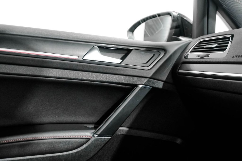 Used Volkswagen Golf 2017 for sale - 76417087: Photo 26