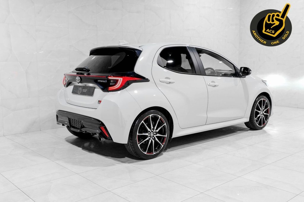 Used Toyota Yaris 2023 for sale - 76416963: Photo 2