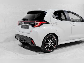 Used Toyota Yaris 2023 for sale - 76416963: Photo