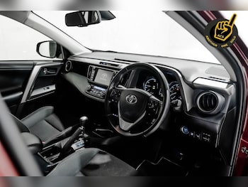 Used Toyota RAV4 2017 for sale - 77111163: Photo